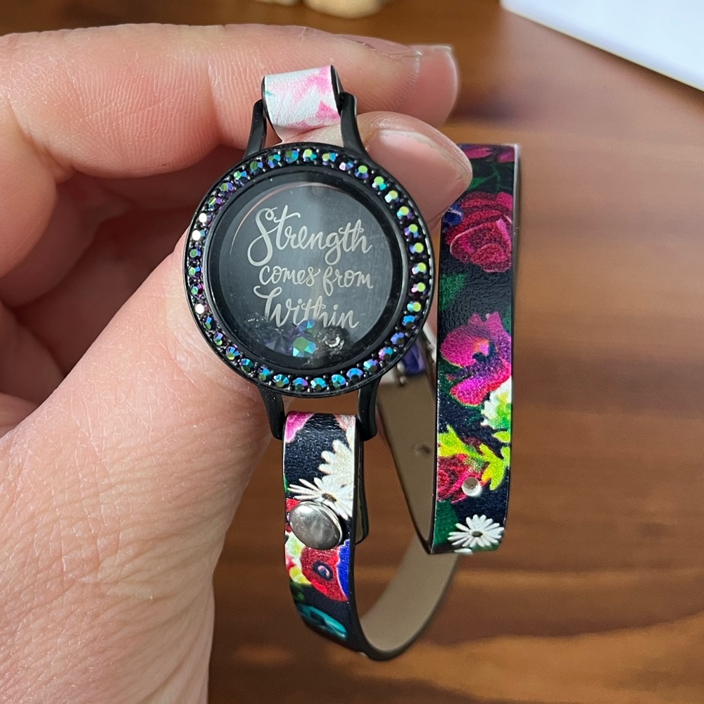 Origami Owl Floral Leather Wrap Bracelet